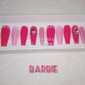 Lux Press-On Nails (Coffin Shape)